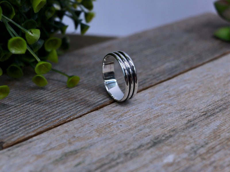 SHADDIX Ring - Sterling Silver Ribbed Ring, 6 mm wide, Every Day Ring